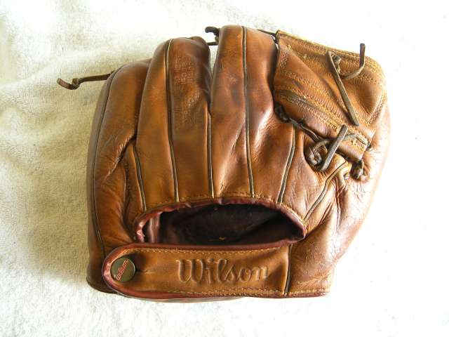 Ray Jablonski Wilson A2935 Back Doug B